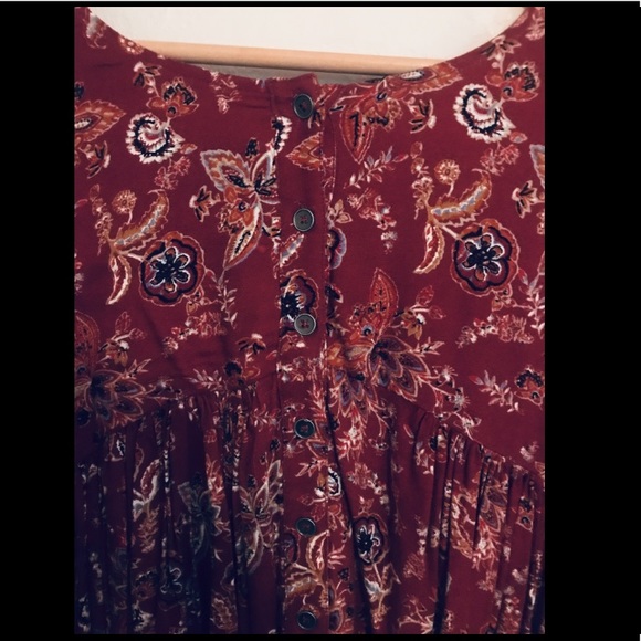 Altar’d State Brick Red Paisley Boho Peasant Top. - Picture 4 of 7